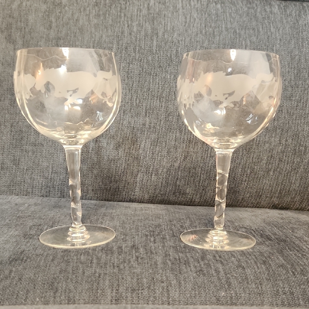 Pair Of Vintage Horses Etched Clear Stemed Wine Glasses